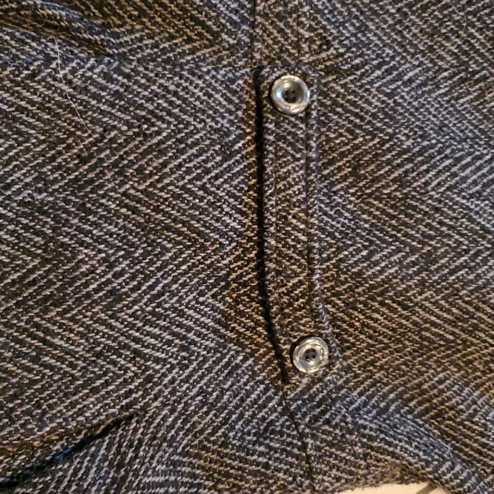Coat - Picture 7 of 8